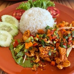 ข้าวยำไก่แซ่บ