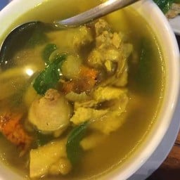 ไก่บ้านต้มขมิ้น