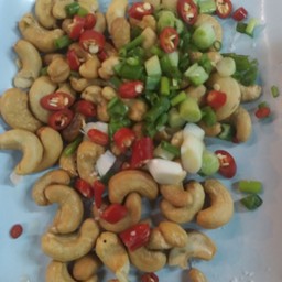 เม็ดมะม่วงหิมพานต์ทอด