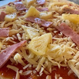 ร้านพิซซ่า ริมพาน