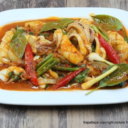 ปลาหมึกผัดพริกเผา