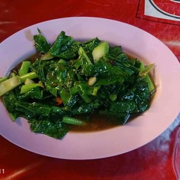 คะน้าปลาเค็ม