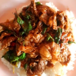 ข้าวกระเพราเเนื้อ