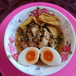 ก๋วยเตี๋ยวต้มยำไข่ยางมะตูม