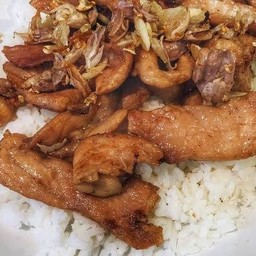 หมูทอดกระเทียม