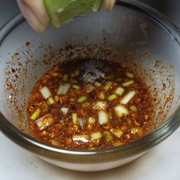 แจ่วมะนาวสด รสเผ็ด 30ml.