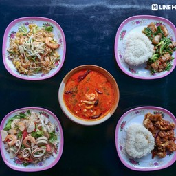 ยำวุ้นเส้น
ต้มยำรวมมิตร
แขนงหมูกรอบ
ผัดไทยกุ้งสด
ไก่กรอบซอสมะขาม