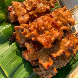 ลุงเสน่ห์หมูปิ้ง