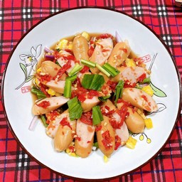 ยำไส้กรอก