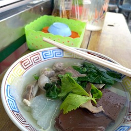 ต้มเลือดหมูใบตำลึง ธรรมดา
