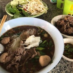 ร้านก๋วยเตี๋ยวเรือรังสิต คลอง2 (ทีเด็ด)