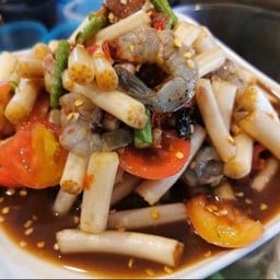 ตำไหลบัวกุ้งสด ปลาร้า