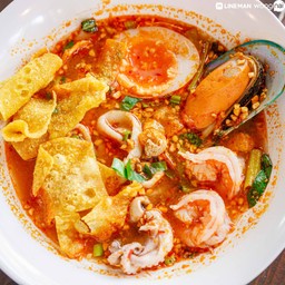 เส้นปลา เย็นตาโฟต้มยำทะเล