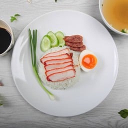 ซูจี บะหมี่เกี๊ยว บางพลี หน้าโรงเรียนสารสาสน์วิเทศสุวรรณภูมิ