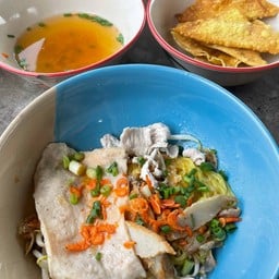 ก๋วยเตี๋ยวต้มยำเกรสอาก๋ง100ปี  ศาลายา