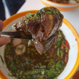 เล้งหมูน้ำแดง