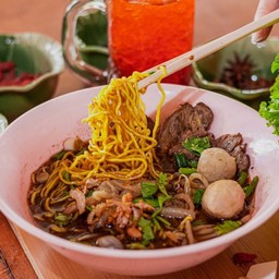 ก๋วยเตี๋ยวเนื้อ