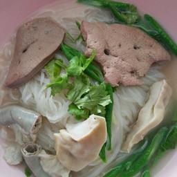 ก๋วยเตี๋ยวเครื่องใน
