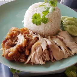 ข้าวมันไก่ตอนเยาวราช บ้านโป่ง