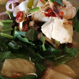 ต้มยำรวมมิตรทะเล น้ำใส