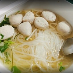 ต้นเตี๋ยววลูกชิ้นน้ำใสวงเวียนใหญ่