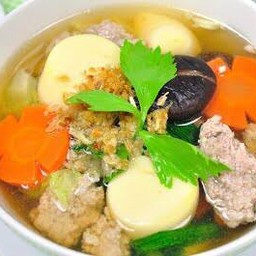 แกงจืดเต้าหู้หมูสับ