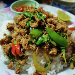 ข้าวผัดกะเพราหมู