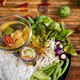 ขนมจีนเขียวหวานไก่