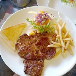 สเต็กบูตะสันคอหมูพริกไทยดำ