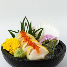 หอยเชลล์ซาซิมิ