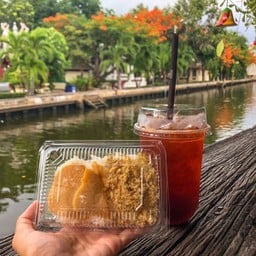 ข้าวเหนียวสังขยา+ปลาแห้ง (กล่อง)