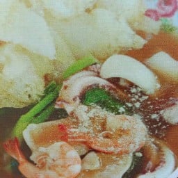 เชฟอี๊ด ราดหน้าฮ่องกง สาขา 1 ชัยพฤกษ์