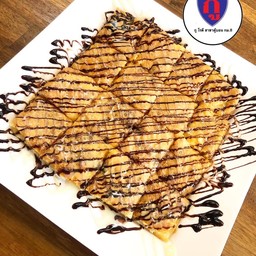 โรตีใส่ไข่เนยถั่วช็อกโกแลต