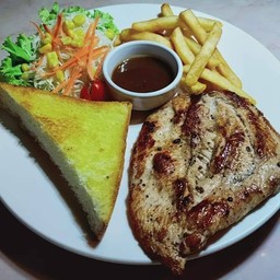 สเต็กไก่นุ่มน้ำจิ้มแจ่ว