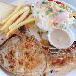 สเต็ก&เบอร์เกอร์ คุณออย(ตลาดอะเวค)