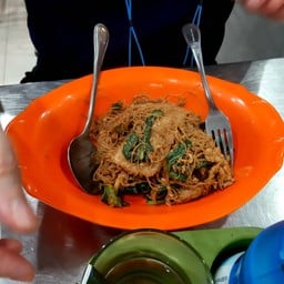 เฮียอ้วน ข้าวมันไก่(พระราม5)