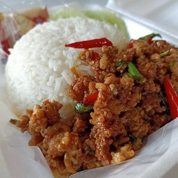 ข้าวกระเพราไก่สับ