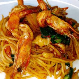 สปาเกตตี้ผัดซอสทะเล