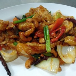 ไก่ผัดเม็ดมะม่วง