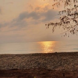 ทะเลยามเช้า