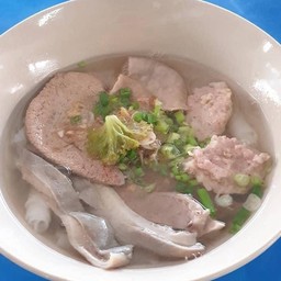 ก๋วยจั๊บน้ำใส