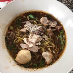 แม่ลี ก๋วยเตี๋ยวเรือยกซด อาหารตามสั่ง