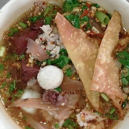 ก๋วยเตี๋ยวไก่ตุ๋น ด.ดรีม