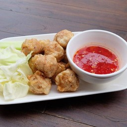 ลูกชิ้นหมูทอด