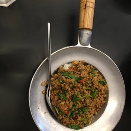 ข้าวราดกะเพราเนื้อวัว