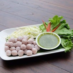 ลูกชิ้นปลากรายลวกจิ้ม1