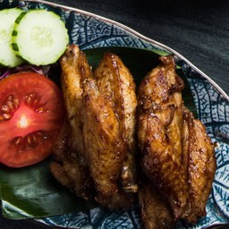 F5 - ปีกไก่ทอด ซอสชุ่ม