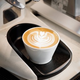 HOT CARAMEL LATTE