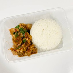 ข้าวกะเพราเนื้อ