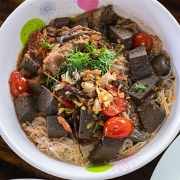 ขนมจีนน้ำเงี้ยว